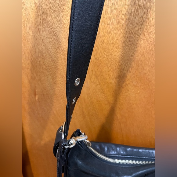 Coach genuine vintage leather legacy slim hobo shoulder bag - Picture 8 of 13